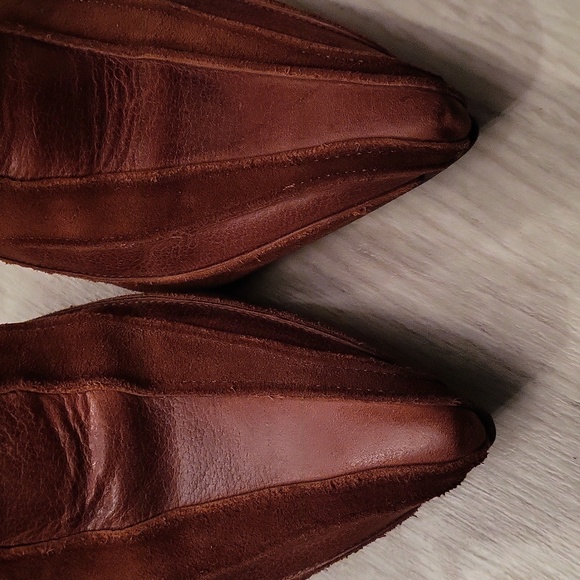 John fluevog tan loafers size 5.5 narrow - Picture 2 of 8